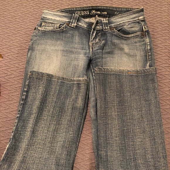 Guess Jeans - Picture 1 of 3